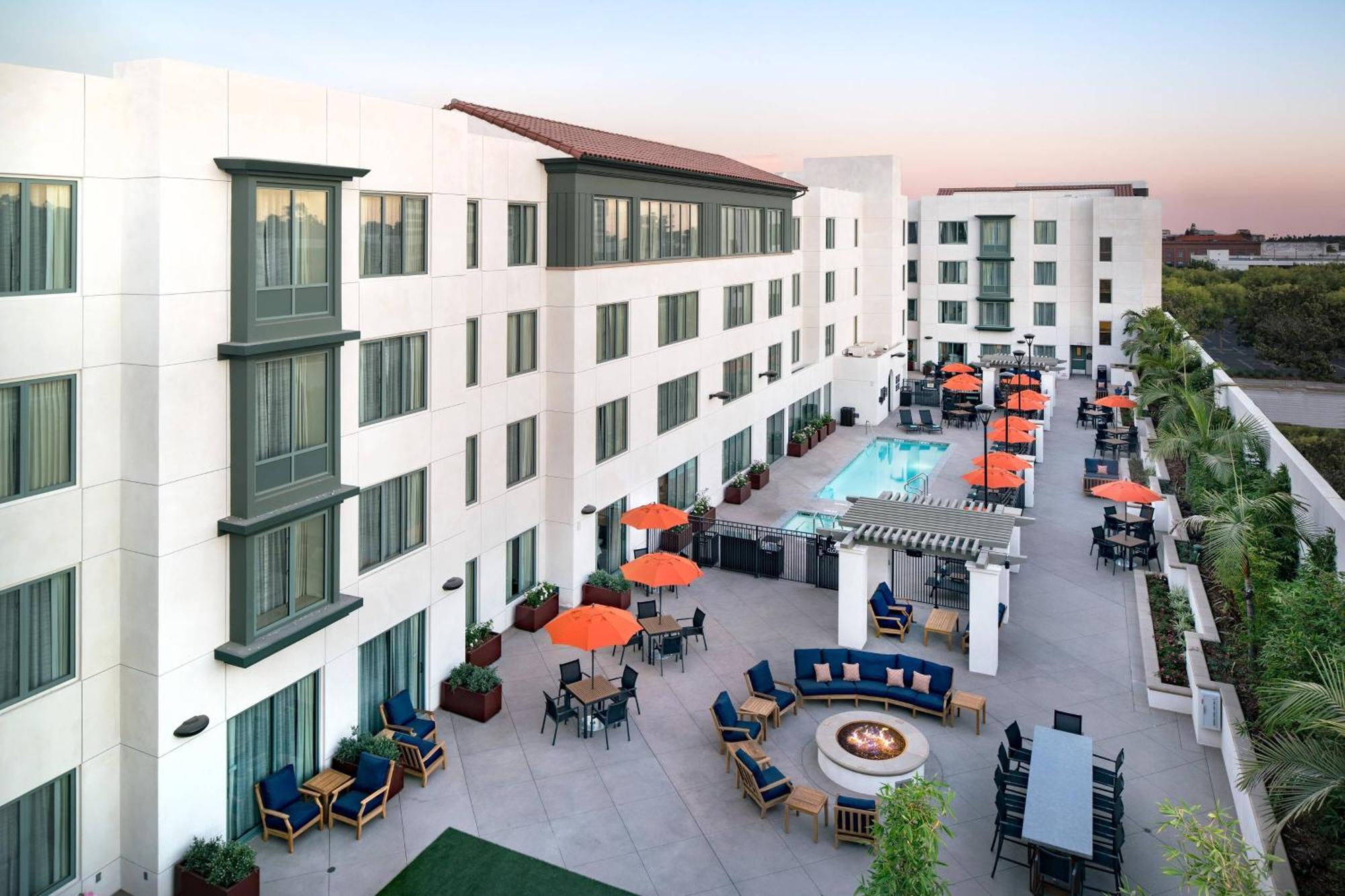By Marriott Angeles Pasadena/old Town Hotel