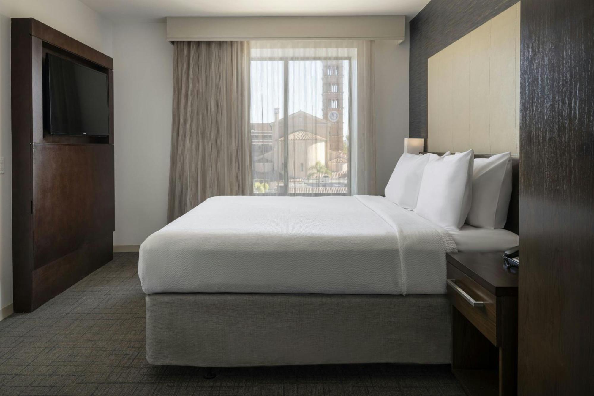 Hotel By Marriott Angeles Pasadena/old Town Pasadena