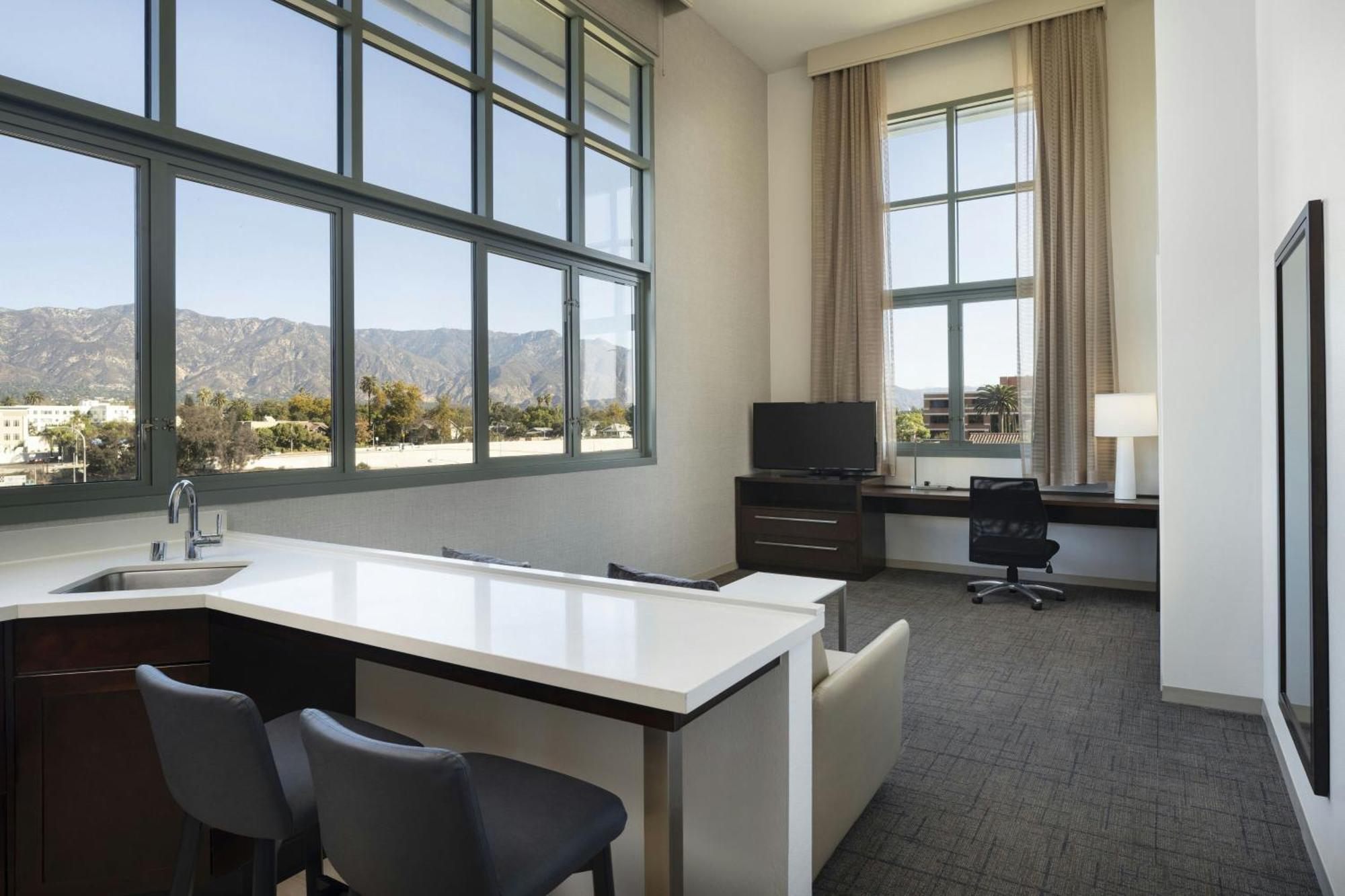 By Marriott Angeles Pasadena/old Town 3*